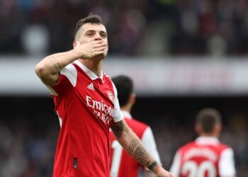 După 7 sezoane la Arsenal, cel mai bun mijlocaș al tunarilor pleacă în Bundesliga!