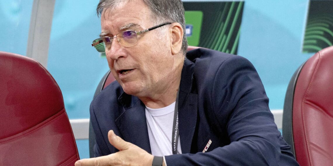 Povestea incredibilă a lui Valeriu Argăseală: „Mama m-a născut la secerat. Cordonul ombilical l-au tăiat cu secera!”