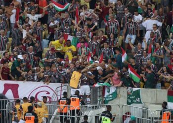 Fluminense câștigă în premieră Copa Libertadores, după o finală încrâncenată cu Boca Juniors! Meci nebun cu 126 de minute, trei goluri și două „roșii!”
