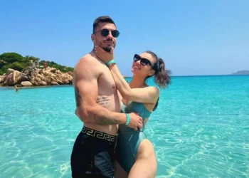 Andrei Burcă a făcut marele pas la Paris! A cerut-o în căsătorie pe tânăra avocată