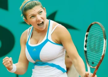 Dumnezeule! Cum arăta Simona Halep înainte să-și micșoreze sânii! Imaginile au scăpat pe internet!