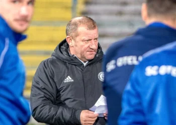 Dorinel Munteanu n-a glumit: a dat afară 7 jucători de la Oțelul!