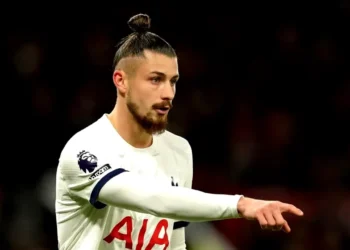 Radu Drăgușin a debutat pentru Tottenham!