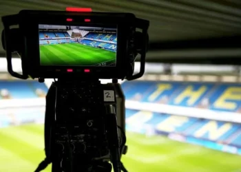 Cluburile au nevoie de bani pentru licențiere, LPF n-a plătit integral nici a doua rată din drepturile TV