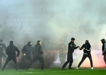 Dinamo a primit o amendă usturătoare după bătaia de la meciul cu UTA! Riscă să ajungă în faliment!