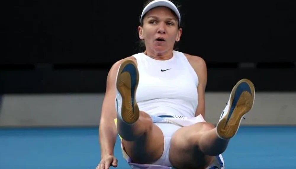 Simona Halep a revenit în țară și a făcut-o praf pe Wozniacki: „Să i se traducă dacă nu înțelege”!
