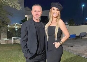 Lovitura data de Anamaria Prodan care l-a pus în genunchi pe Laurențiu Reghecampf! Antrenorul riscă până la cinci ani de închisoare pentru că și-a bătut soția!