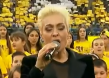 Să cânți Imnul Național la meciul de adio al Generației de Aur și să nu citești versurile de pe foaie – asta înseamnă să fii profesionist!