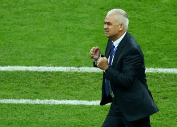 Iordănescu, scandalizat că Gigi Becali a luat titlul: „Antrenorul român a decăzut, e înjunghiat pe la spate”