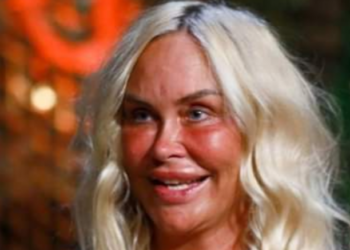 Frumoasa Vica Blochina, care a atras toate privirile pe plajă la Dubai, a fost înșelată de toți bărbații din viața ei. Cu soțiile lor