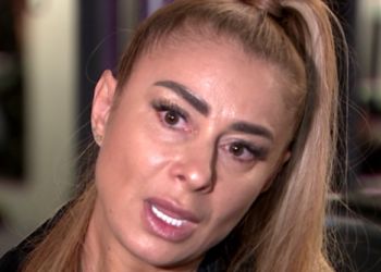 Anamaria Prodan, diva numărul 1 a României, care la 51 de ani seamănă cu Carmen Electra la 23, a răvășit plaja din Dubai prin simpla ei prezență