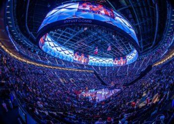 S-a jucat primul meci oficial în arena de 2 MILIARDE de dolari! Cum arată?