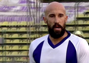 Preafrumosul fotbalist Iasmin Latovlevici s-a apucat de actorie! Va juca în piese de teatru pentru copii!