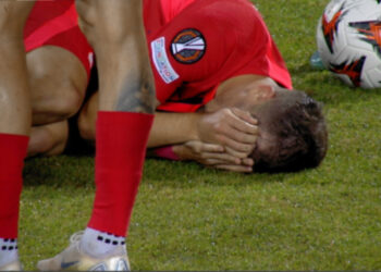 Olaru, un bombalău! Gestul strupid pentru care Darius Olaru a luat cartonaș roșu la PAOK – FCSB!