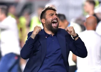 Adrian Mutu a răbufnit când a văzut bătaia dintre 3 femei și 2 bărbați: „Nu sunt întregi la cap”