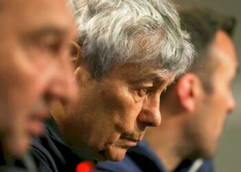 Mircea Lucescu, transportat la spital după ce i s-a făcut rău