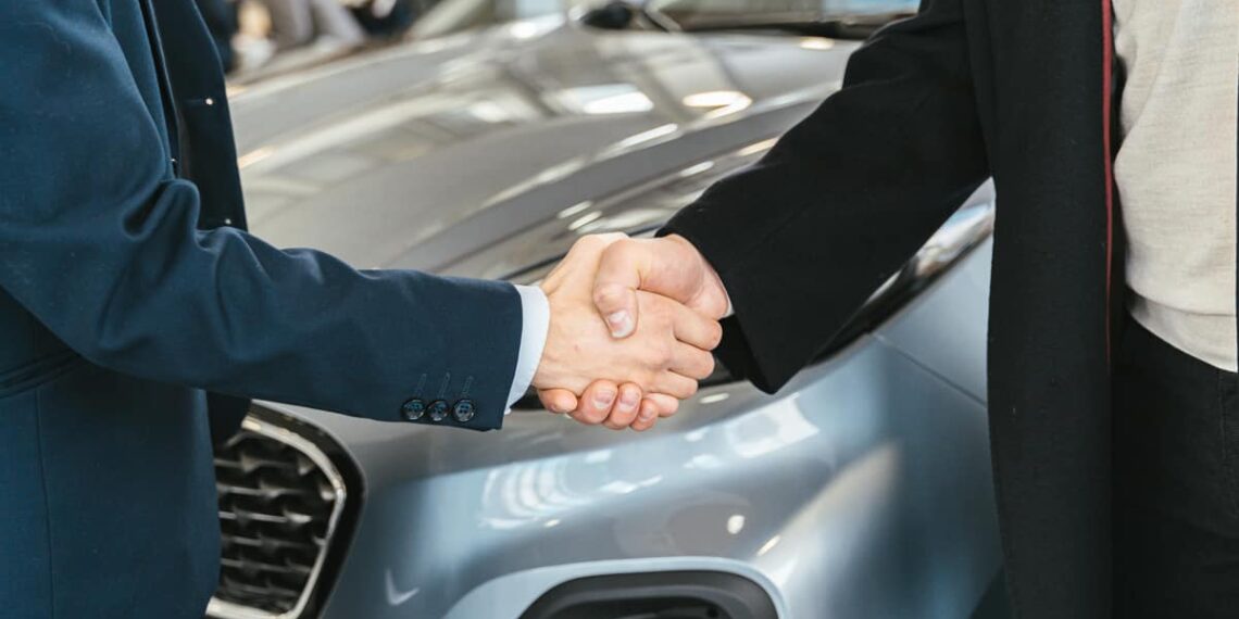 Rent a car în Suceava pentru deplasări de serviciu, vacanțe și drumuri în afara orașului